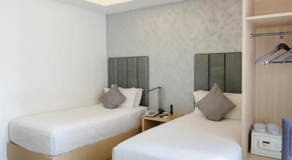 Regency Grand Suites image 40